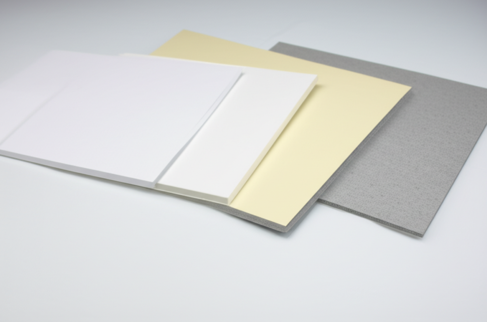 精裝盒灰板與包覆紙比較